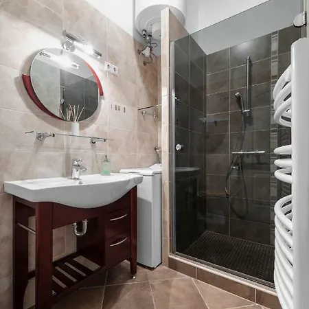 Lucifer بودابست